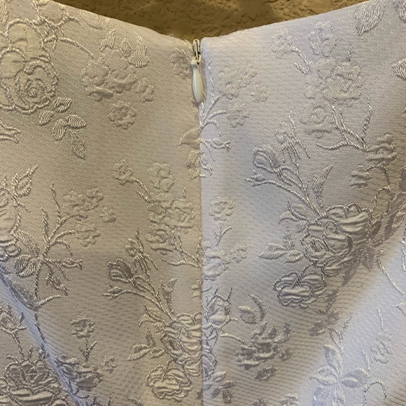 Kari’s Korner sleeveless with jacket - Picture 9 of 9